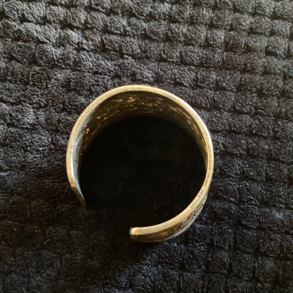 Meet your Posher, Pamela - Picture 2 of 8